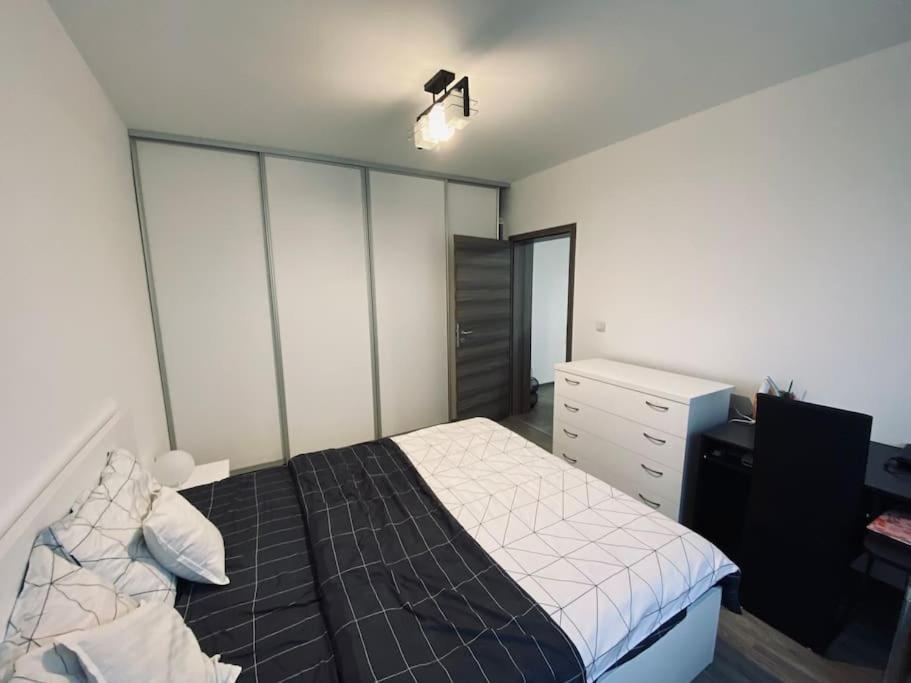 Apartament 2 Camere Modern Si Confortabil Giroc Экстерьер фото